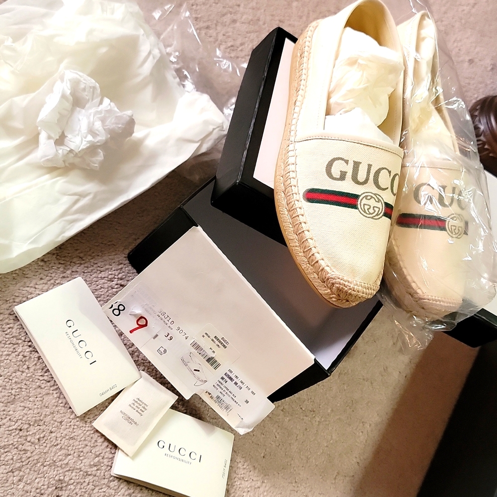 NIB GUCCI ESPADRILLES